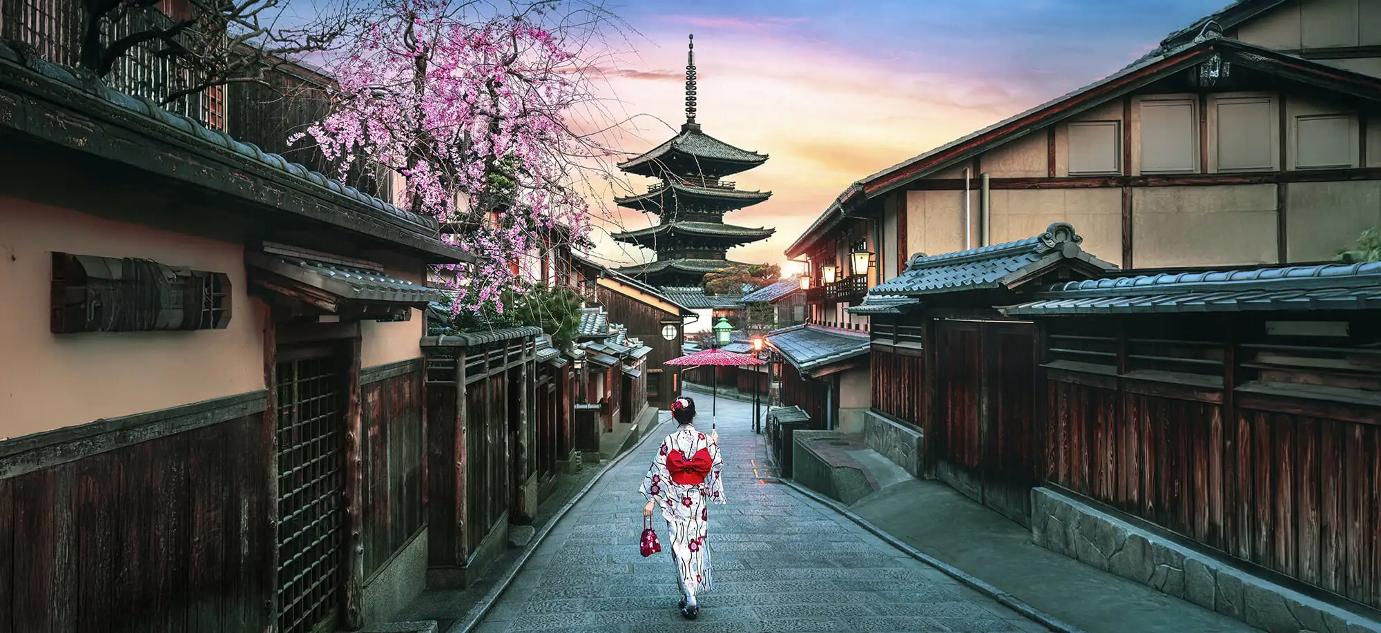 Cultura ancestral y neones futuristas