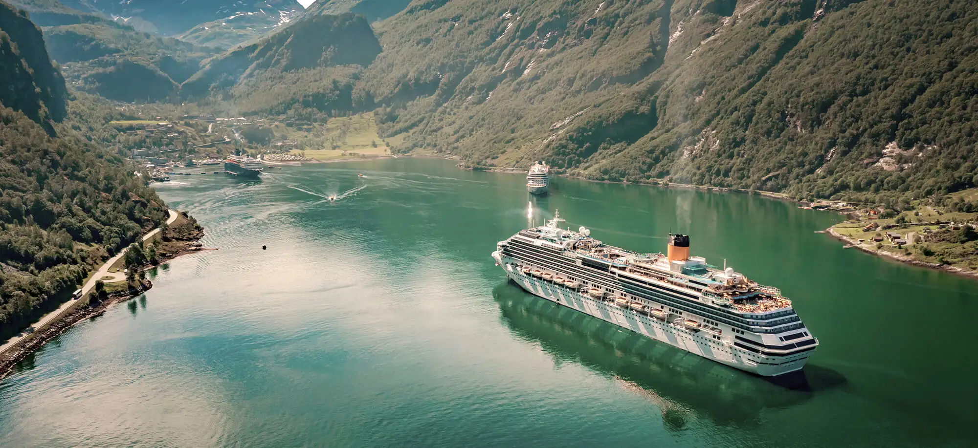 image-Galería-Crucero-Fiordos-desktop-2000x917px.jpg - Pangea Viajes