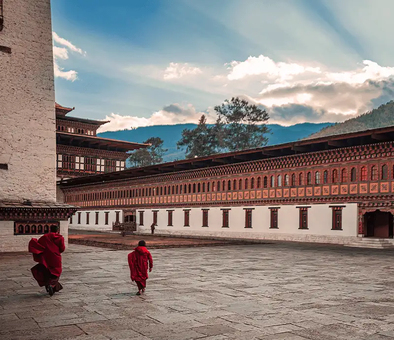 Modulo-Cuando-Visitar-BUTAN-Dzong-Tashichoe-primavera.webp - Pangea Viajes