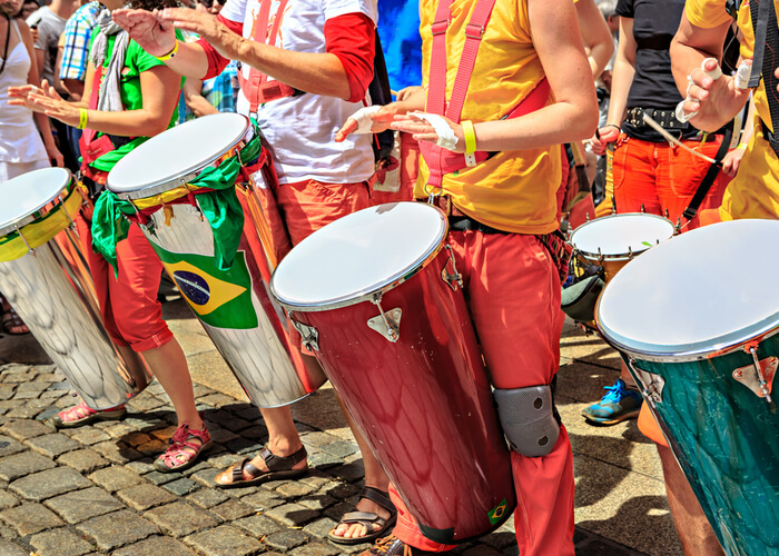 viaje_brasil_carnaval_salvador_bahia_bongos