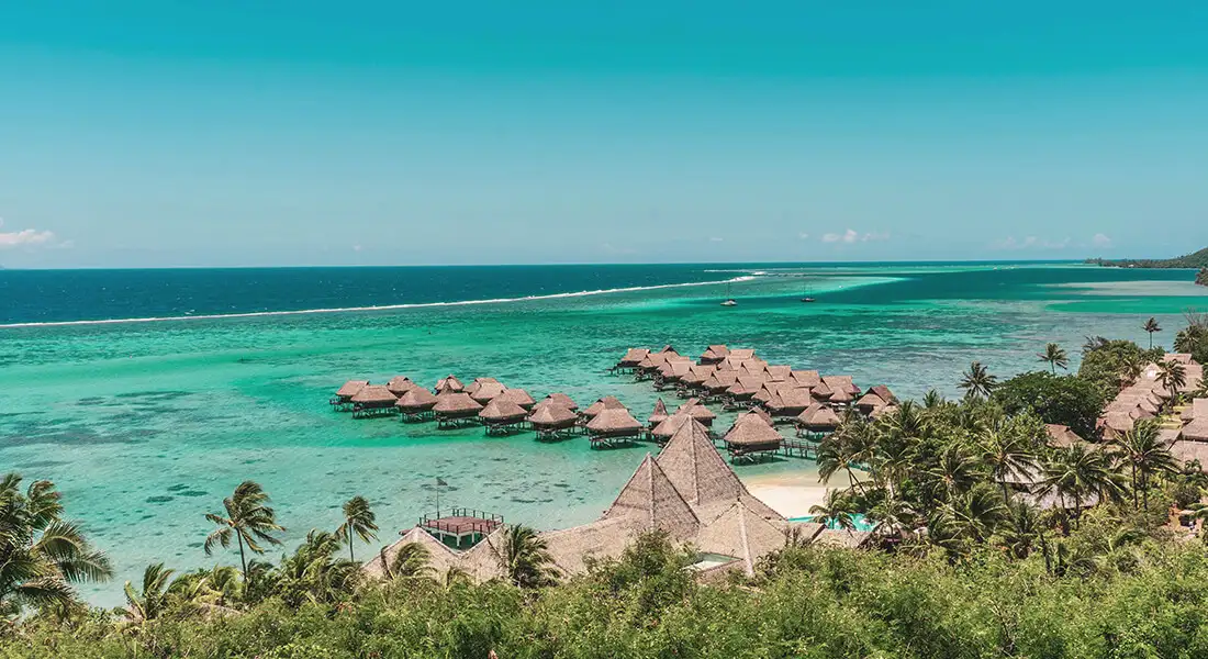 blog-bungalows-moorea-y-los-primeros-bungalows.webp - Pangea Viajes