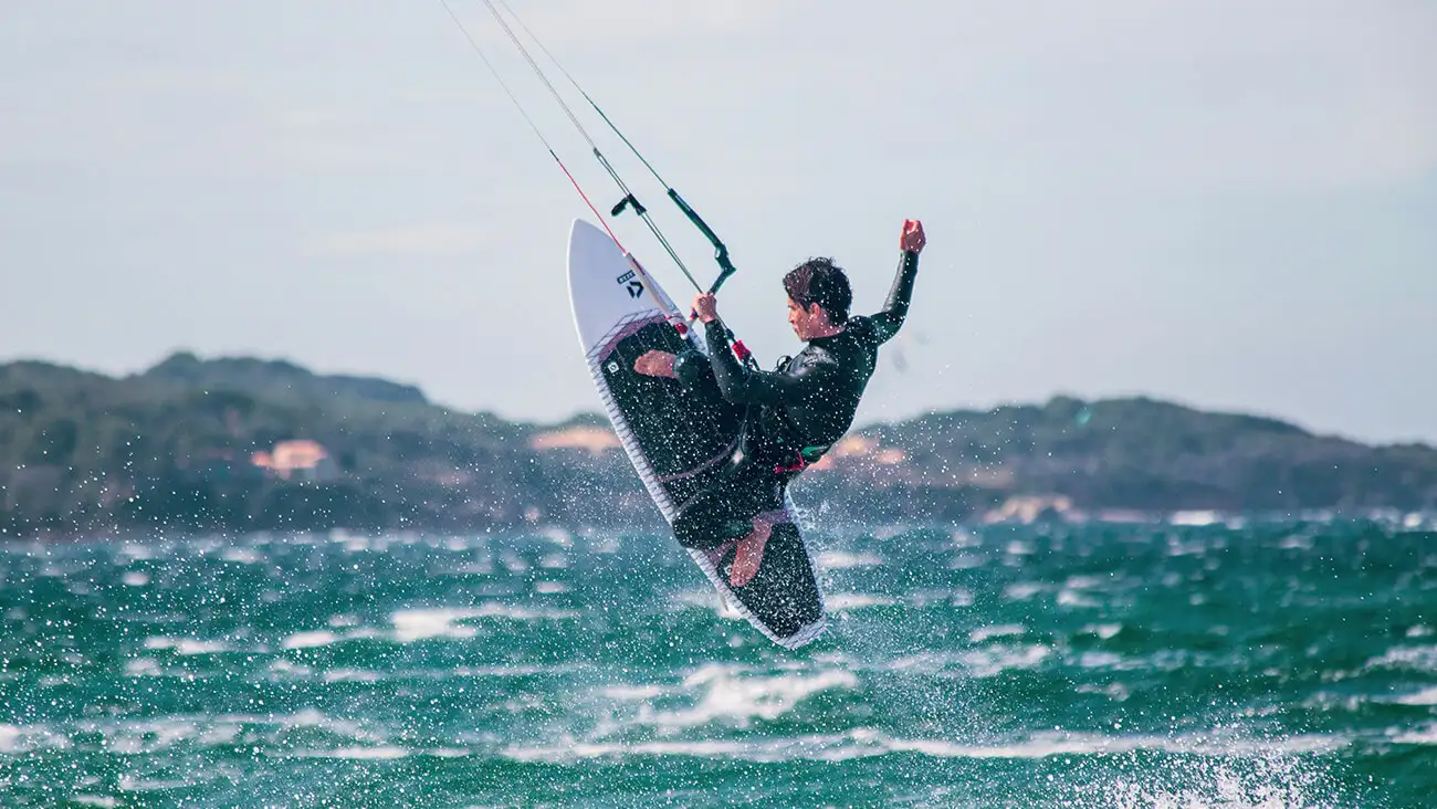 Los mejores spots del mundo para hacer kitesurf: de Tarifa a Zanzíbar