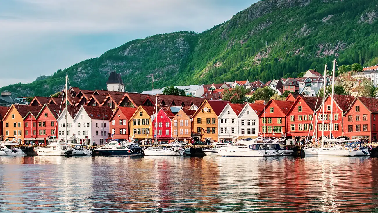 Qué ver en Bergen: una ciudad entre montañas y casas de colores