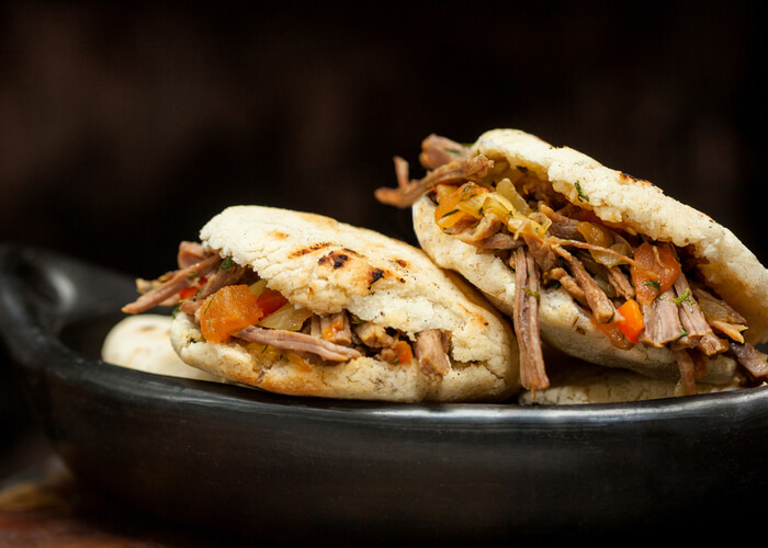 comida-colombia-arepas