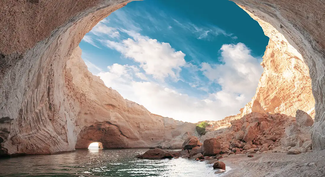 milos-diferente-a-otras-islas.webp - Pangea Viajes