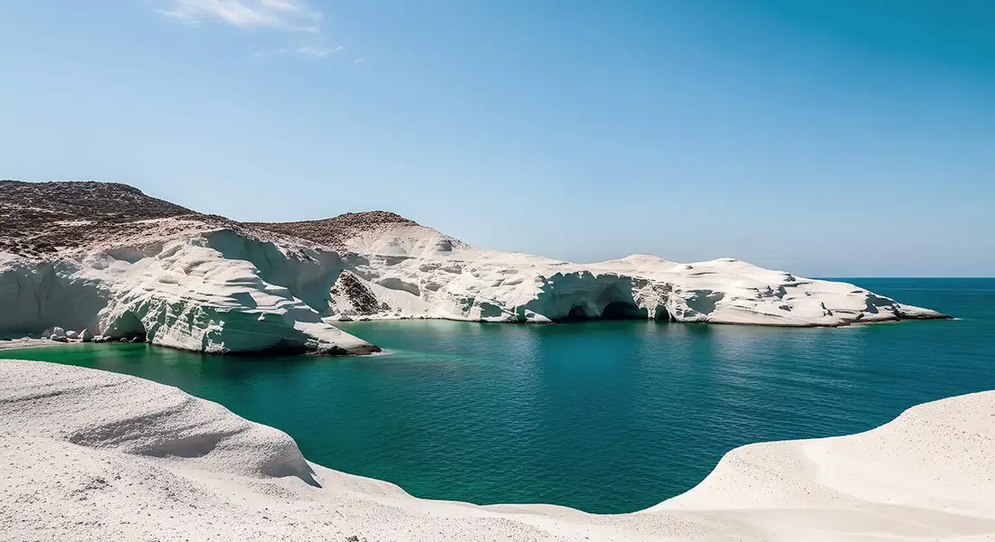 milos-sarakiniko.webp - Pangea Viajes