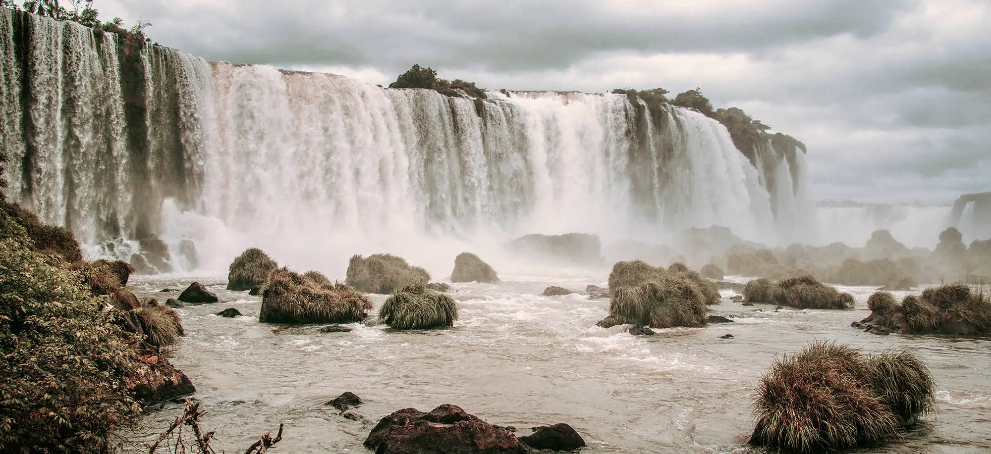 image-viajar-a-argentina-cataratas-del-iguazu-g3.webp - Pangea Viajes