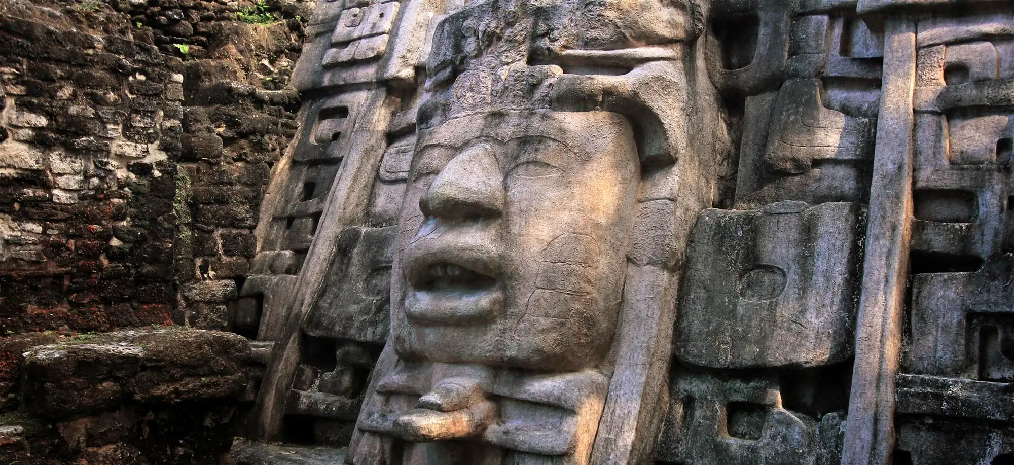 image-viajar-a-belice-lamanai-g1.webp - Pangea Viajes