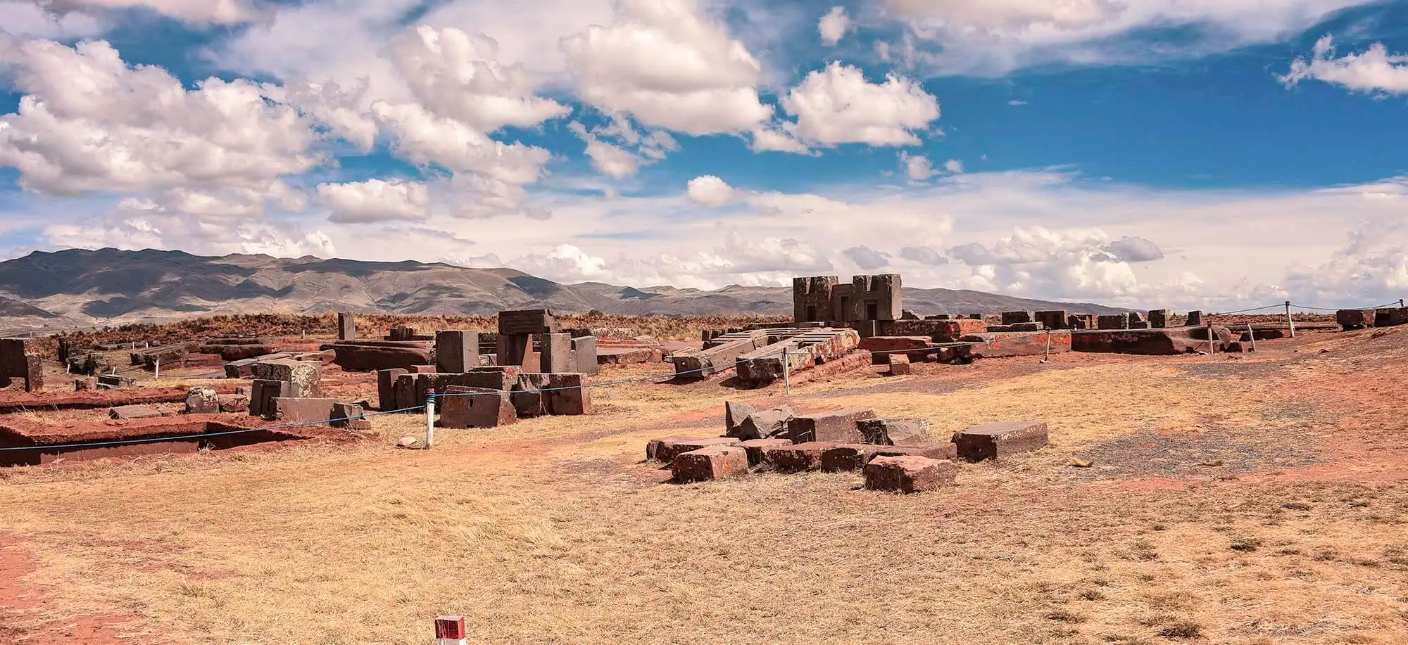 image-viajar-a-bolivia-tiahuanaku-g2.webp - Pangea Viajes