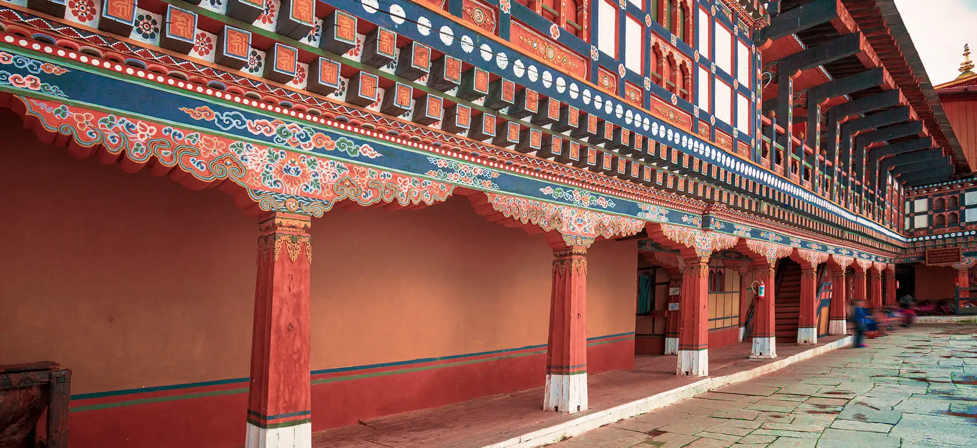 image-viajar-a-butan-dzong-tashichoe-g3.webp - Pangea Viajes