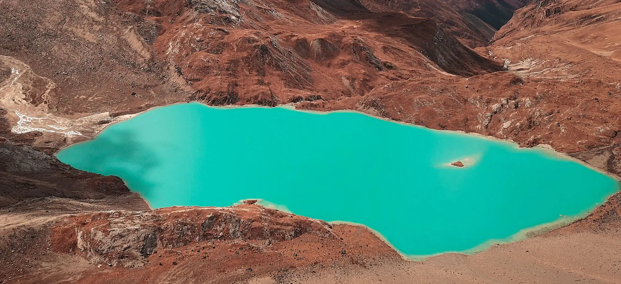 image-viajar-a-butan-monte-chomolhari-g2.webp - Pangea Viajes