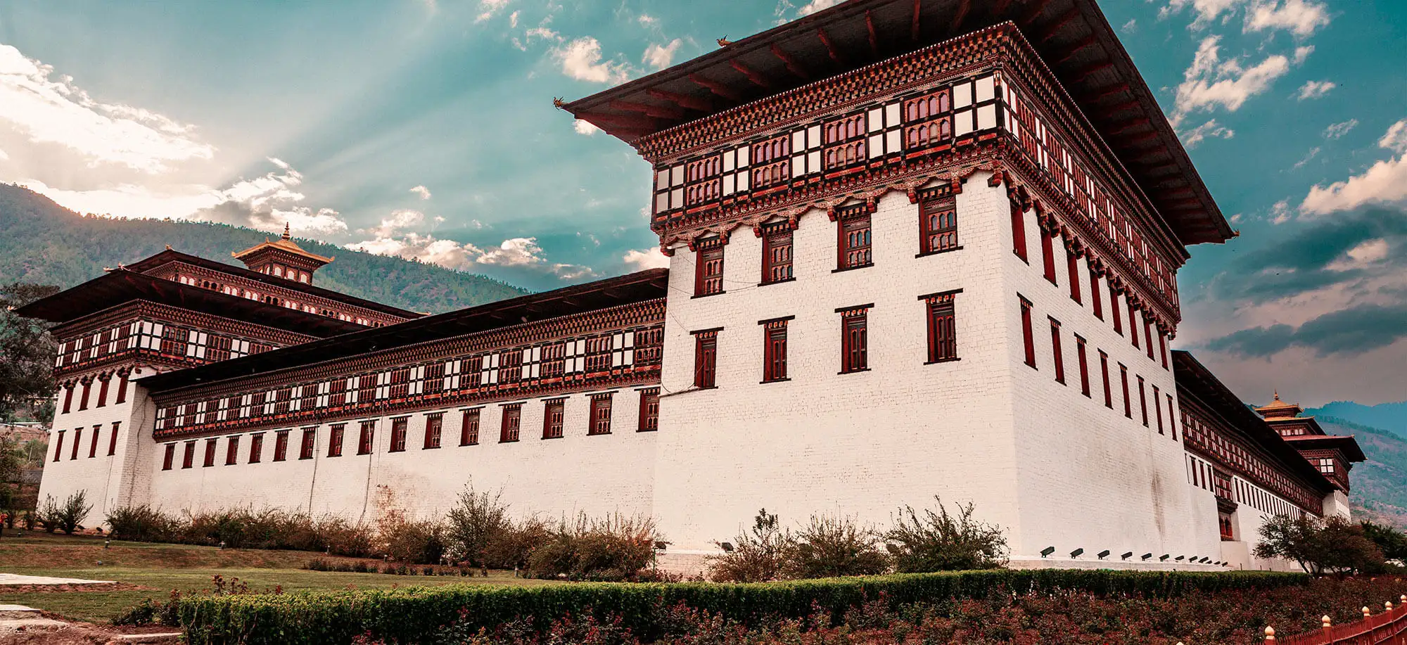 image-viajar-a-butan-timbu-g3.webp - Pangea Viajes