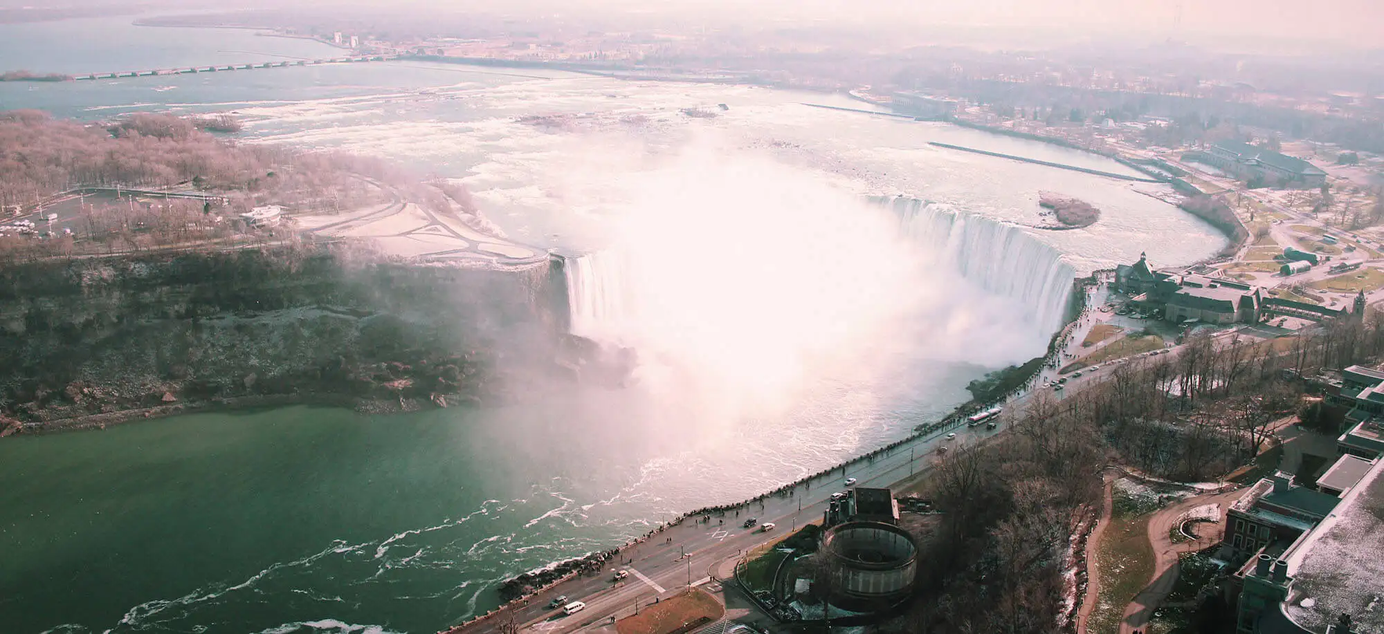 image-viajar-a-canada-cataratas-del-niagara-g1.webp - Pangea Viajes