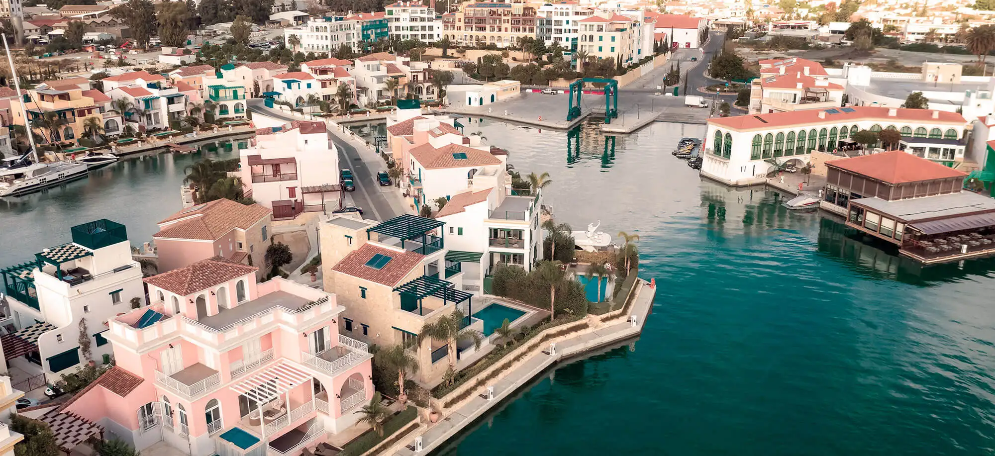 image-viajar-a-chipre-limassol-g1.webp - Pangea Viajes