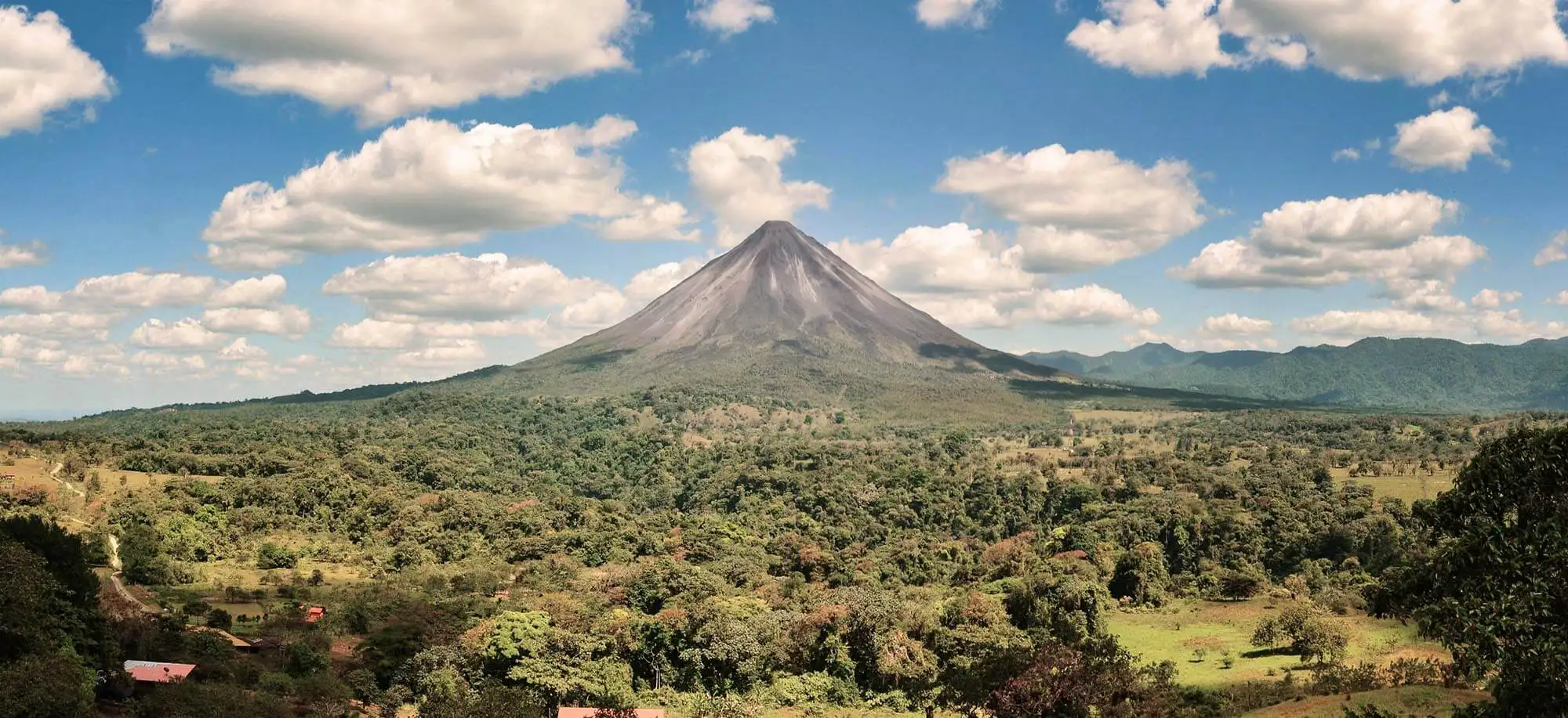 image-viajar-a-costa-rica-parque-nacional-del-volcan-arenal-g1.webp - Pangea Viajes