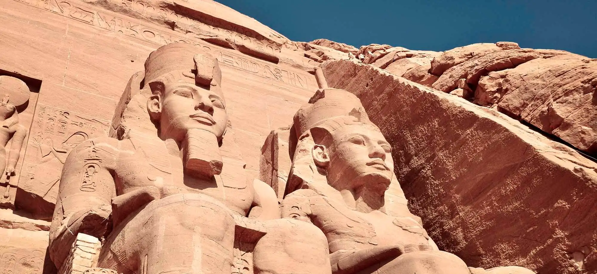 image-viajar-a-egipto-abu-simbel-g1.webp - Pangea Viajes