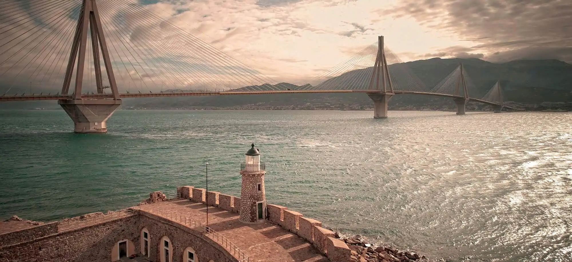 image-viajar-a-grecia-peloponeso-y-delfos-g2.webp - Pangea Viajes