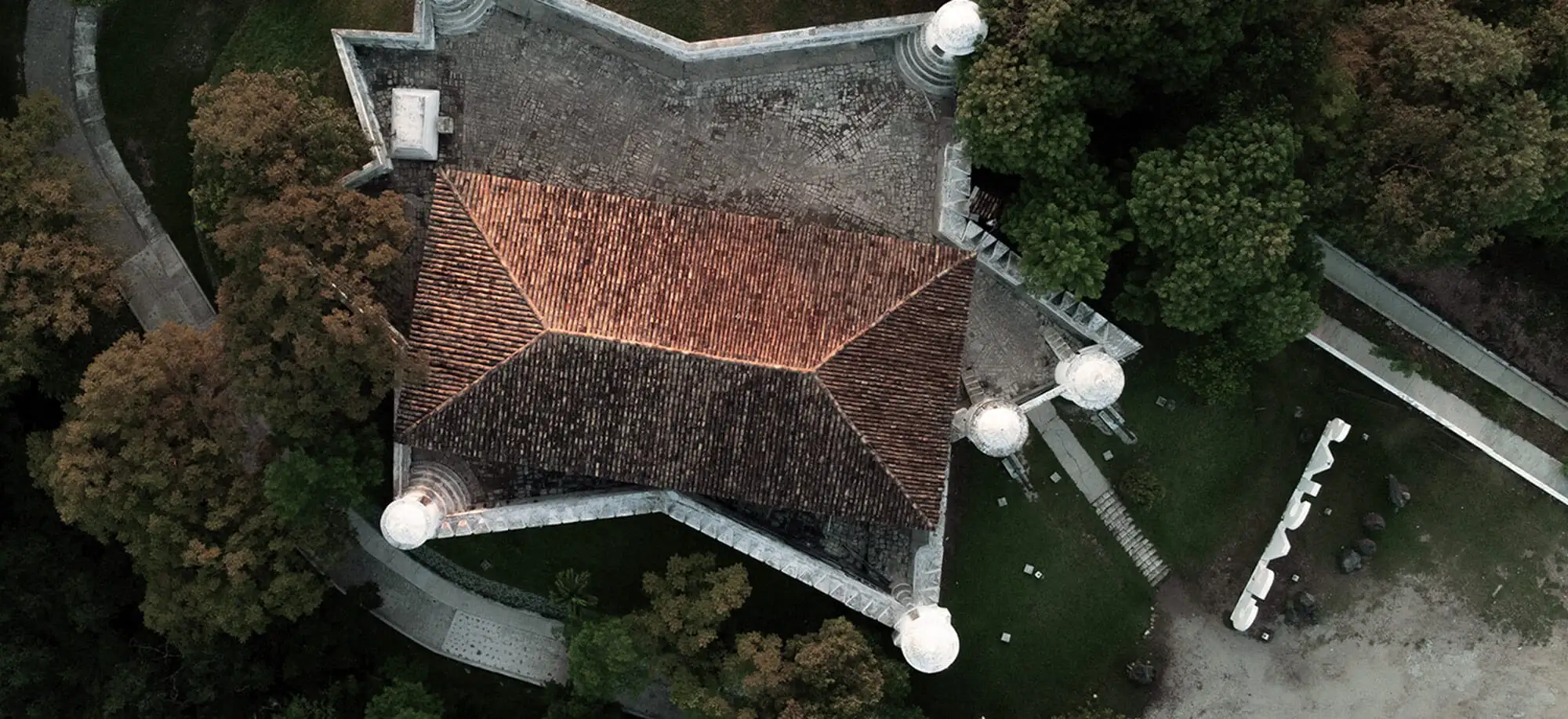 image-viajar-a-honduras-gracias-g-2.webp - Pangea Viajes