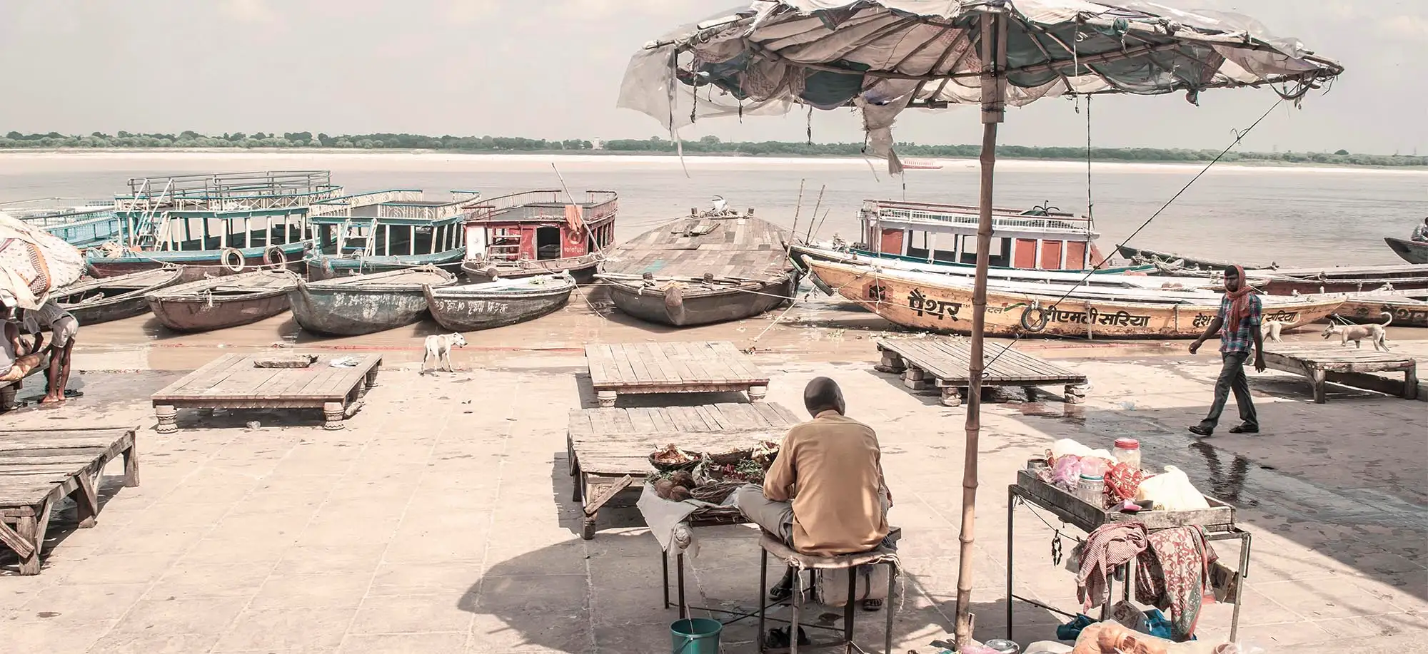 image-viajar-a-india-rio-ganges-g2.webp - Pangea Viajes