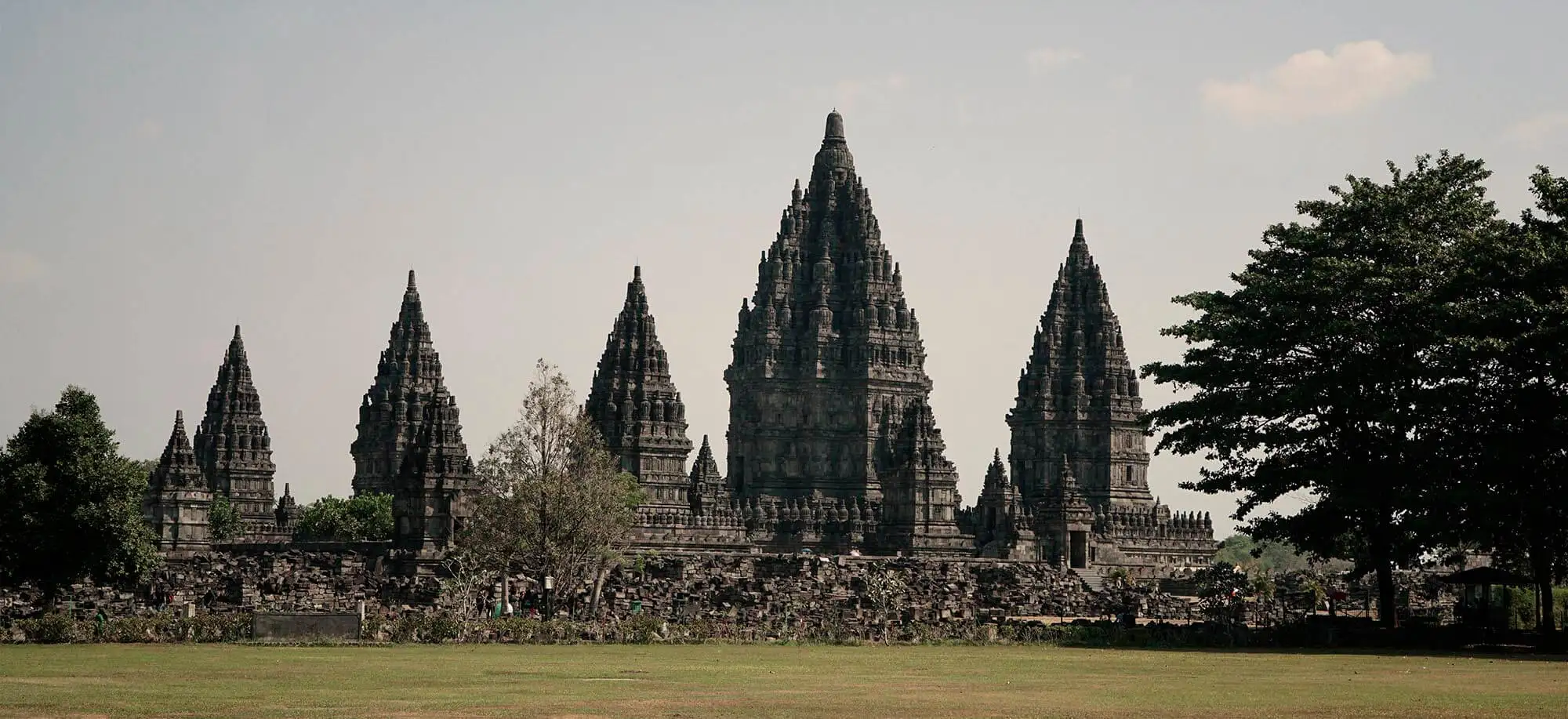 image-viajar-a-indonesia-templo-de-borobudur-g3.webp - Pangea Viajes