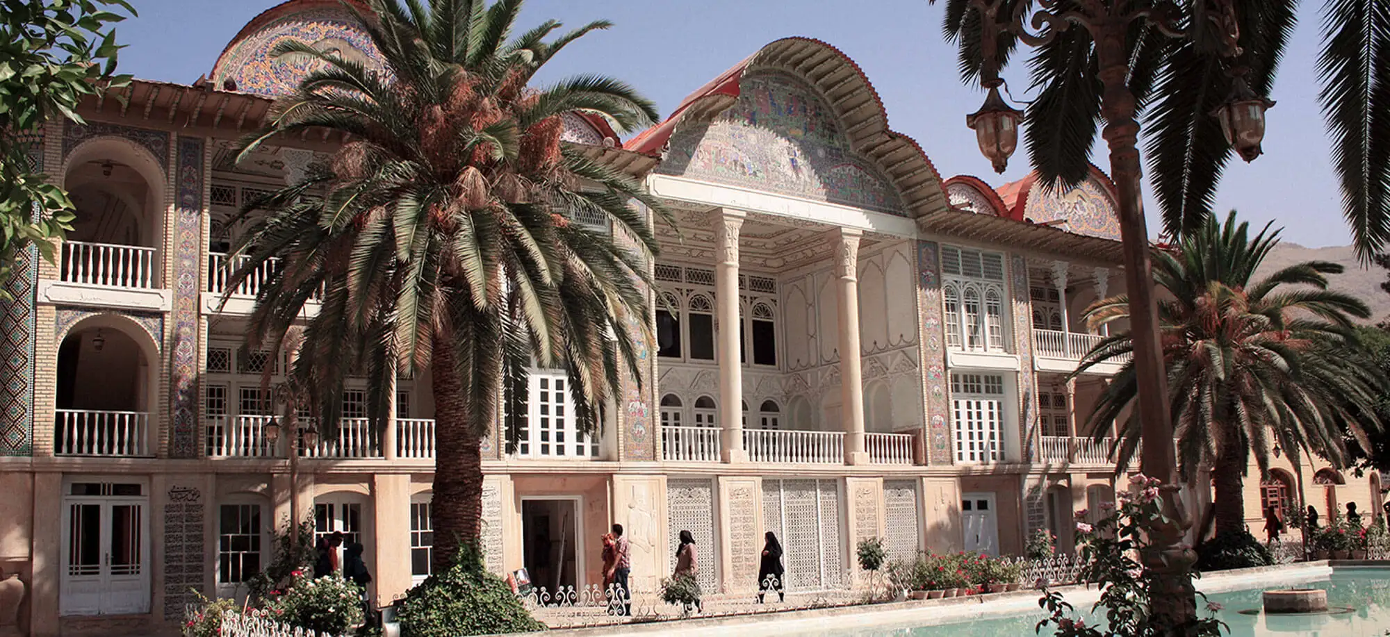 image-viajar-a-iran-jardines de Narenjestan-g-1.webp - Pangea Viajes