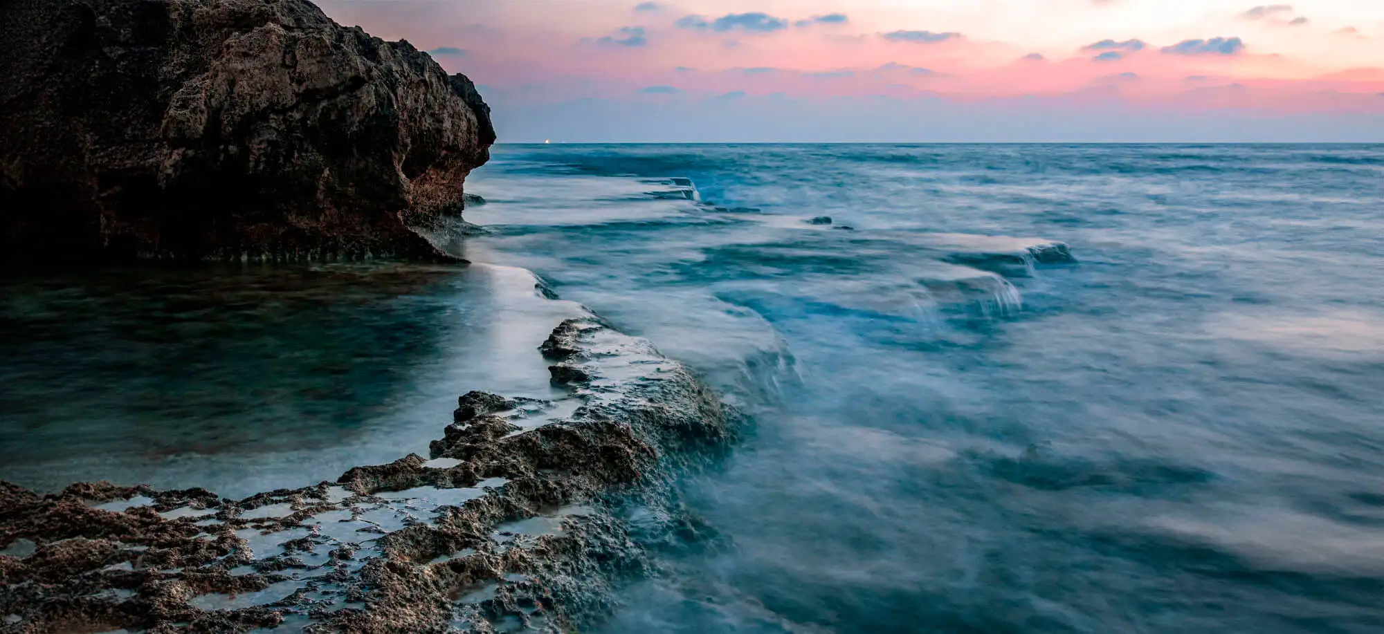 image-viajar-a-israel-playa-de-nahsholim-g-3.webp - Pangea Viajes