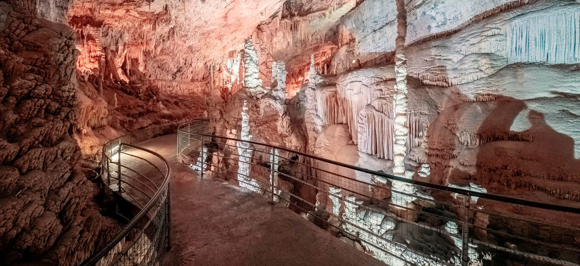 image-viajar-a-libano-gruta-de-jeita-g-2.webp - Pangea Viajes