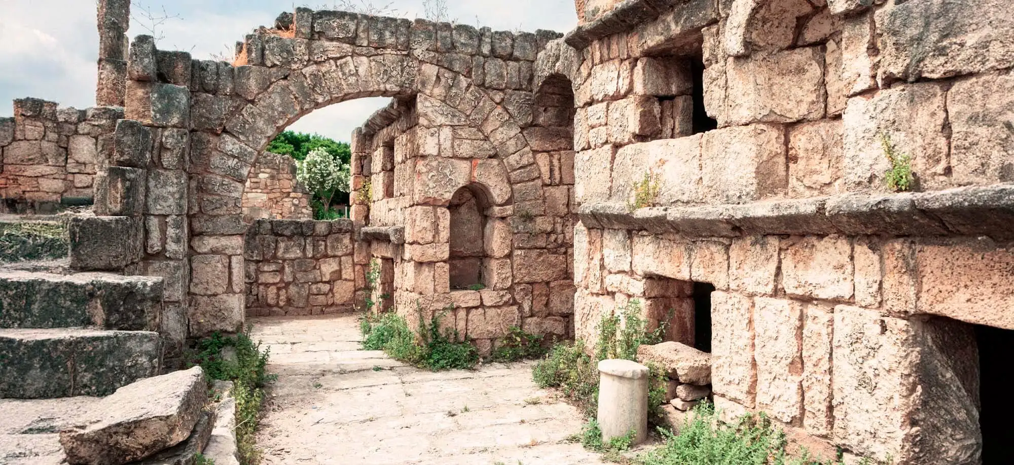 image-viajar-a-libano-ruinas-de-tiro-g-3.webp - Pangea Viajes