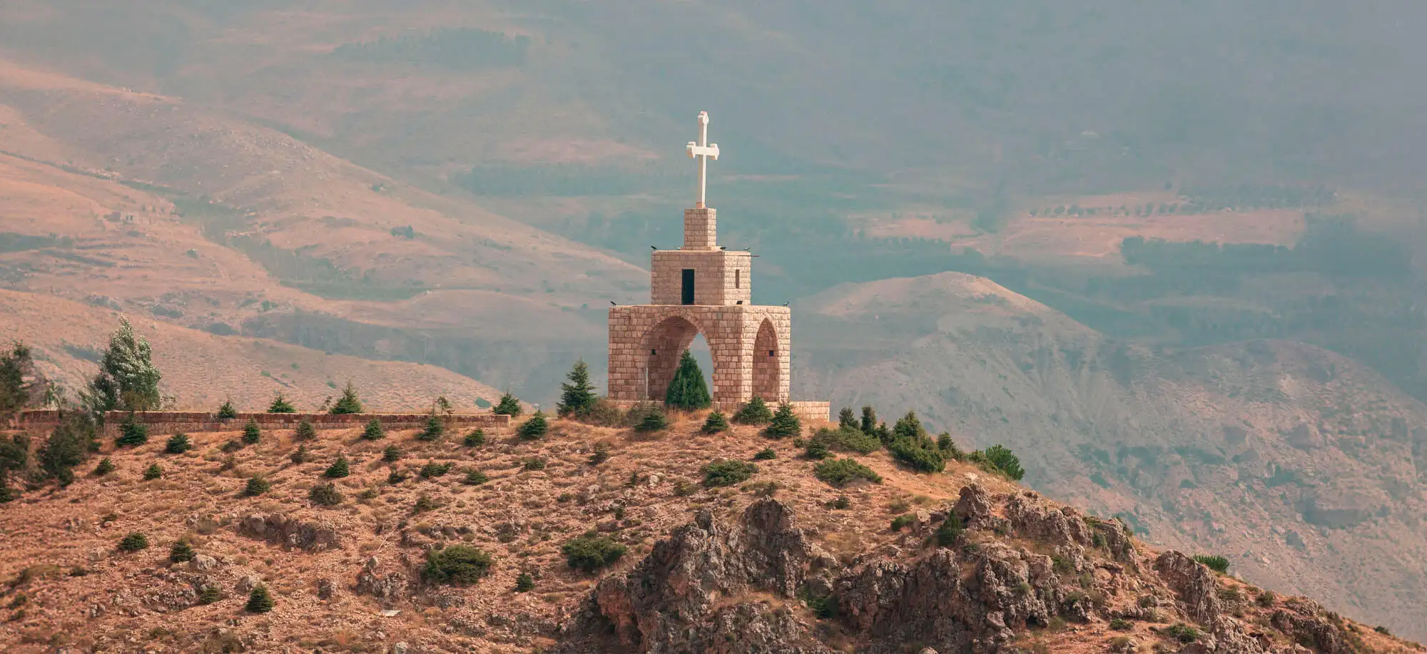 image-viajar-a-libano-valle-de-kadisha-g-3.webp - Pangea Viajes