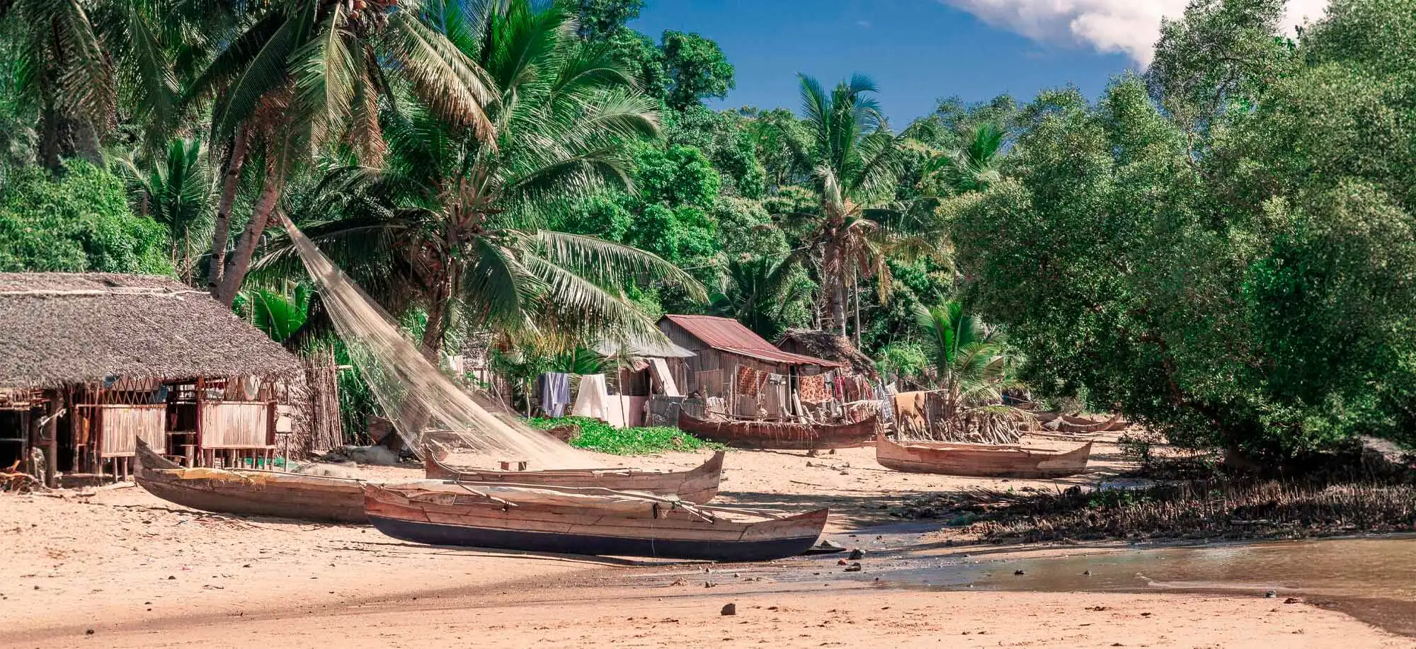 image-viajar-a-madagascar-playas-de-nosy-be-g-1.webp - Pangea Viajes