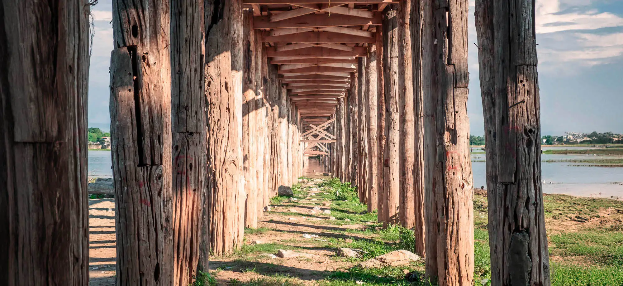 image-viajar-a-myanmar-puente-u-bein-g-1.webp - Pangea Viajes