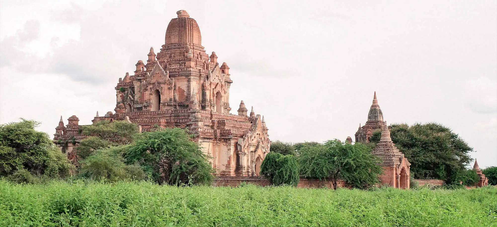 image-viajar-a-myanmar-templo-ananda-g-2.webp - Pangea Viajes