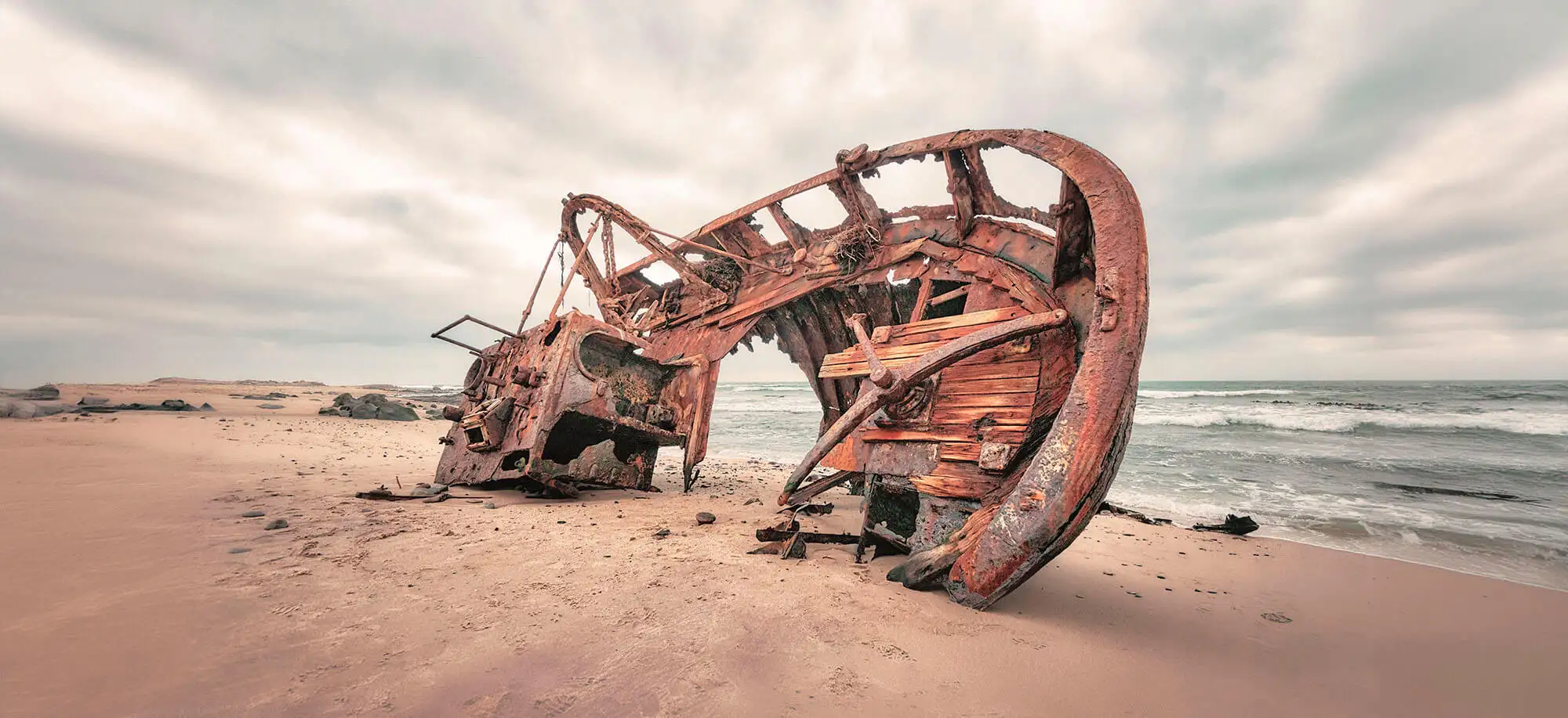 image-viajar-a-namibia-costa-de-los-esqueletos-g-3.webp - Pangea Viajes