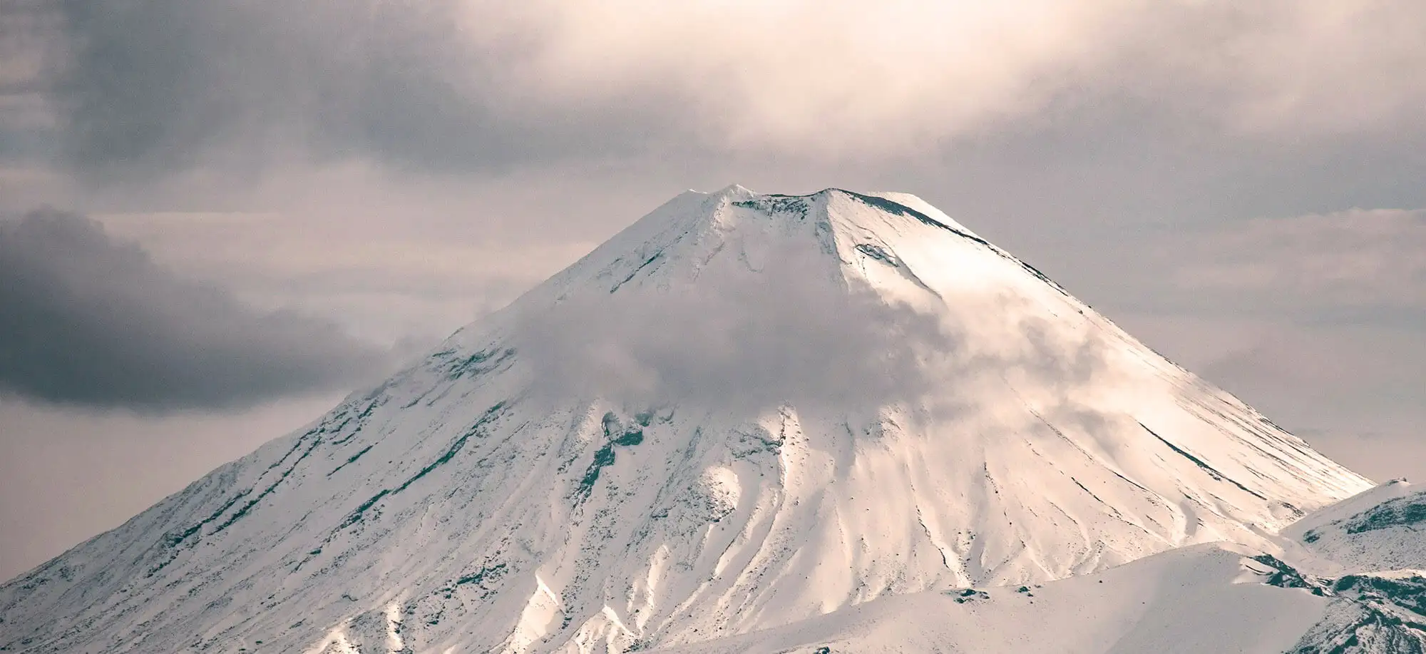 image-viajar-a-nueva-zelanda-volcanes-de-nz-g2.webp - Pangea Viajes