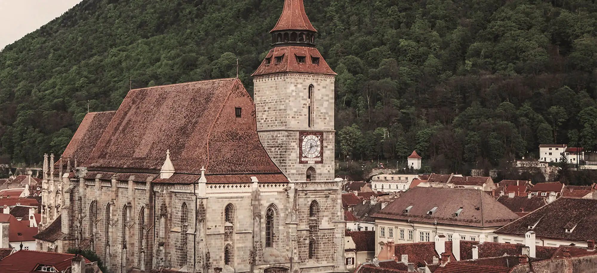 image-viajar-a-rumania-brasov-g-1.webp - Pangea Viajes