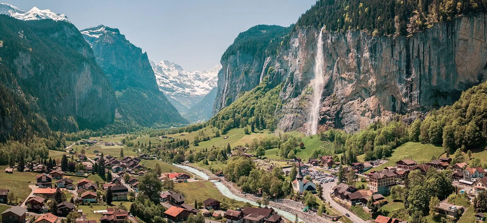 image-viajar-a-suiza-villa-de-lauterbrunnen-g3.webp - Pangea Viajes