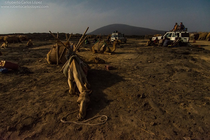 viaje-autor-etiopia-campamento