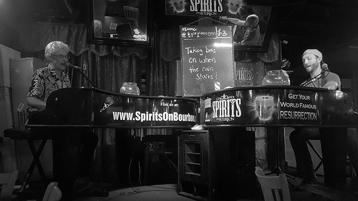 viaje-orleans-duelo-pianos